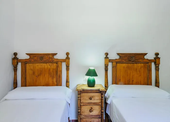 Tu Rural Almendro 3 Piscina Privada منزل ريفي